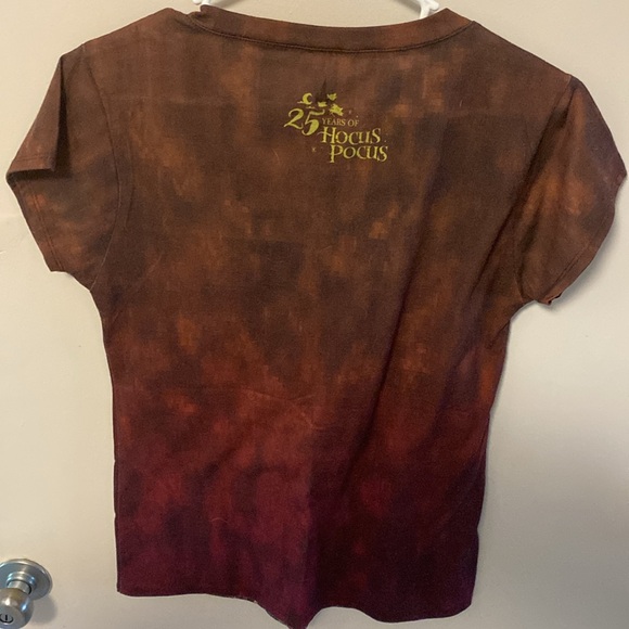 Disney Ladies Shirt - Hocus Pocus Sanderson Sisters - Mary Costume Size S - Picture 2 of 4